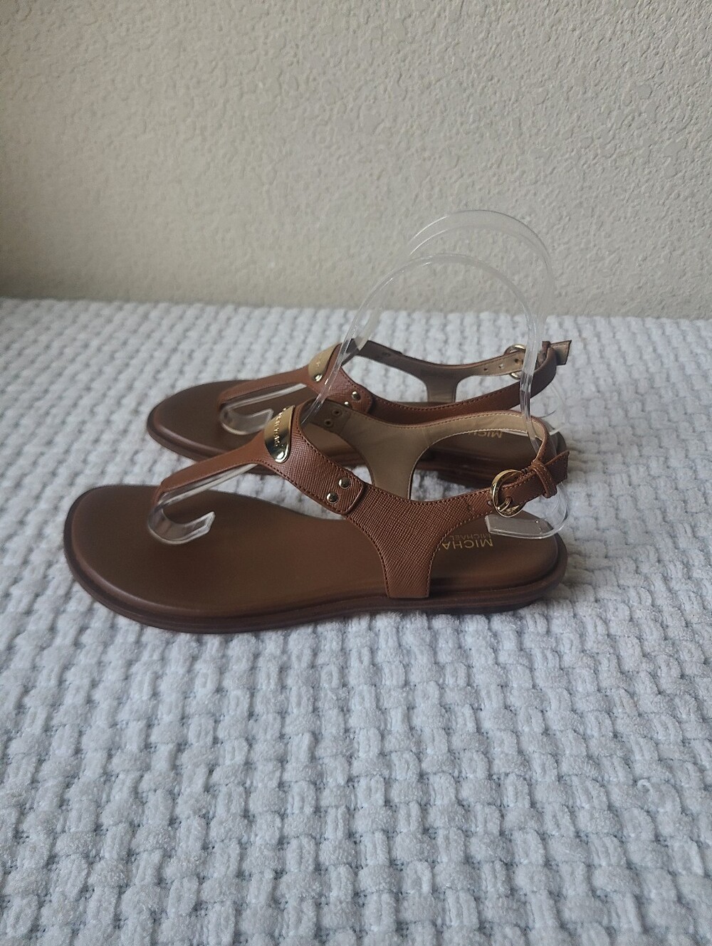 MICHAEL Michael Kors Brown and Gold T-Strap Leather Sandals Size 7.5